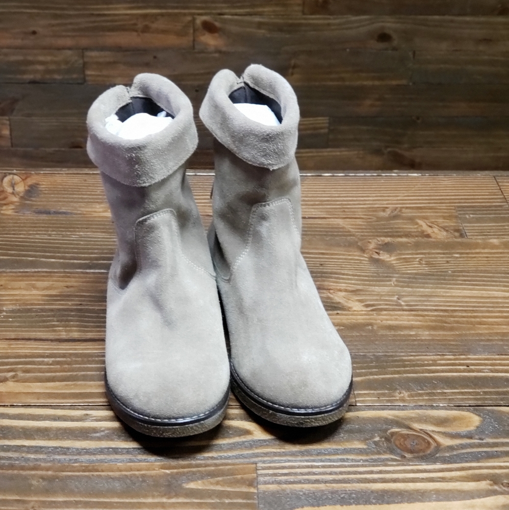 Charles David Taupe Suede Boots Size 7 - image 4